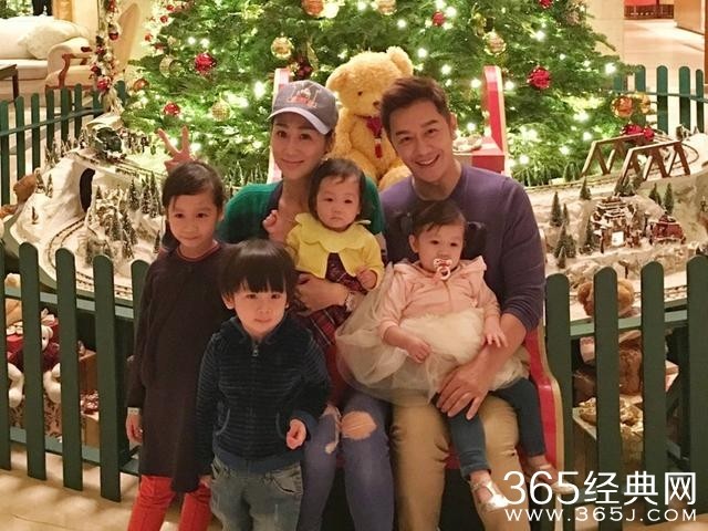 5年剖4胎，昔日内衣模特蒋丽莎如今直播养全家，陈浩民成“烂片王”