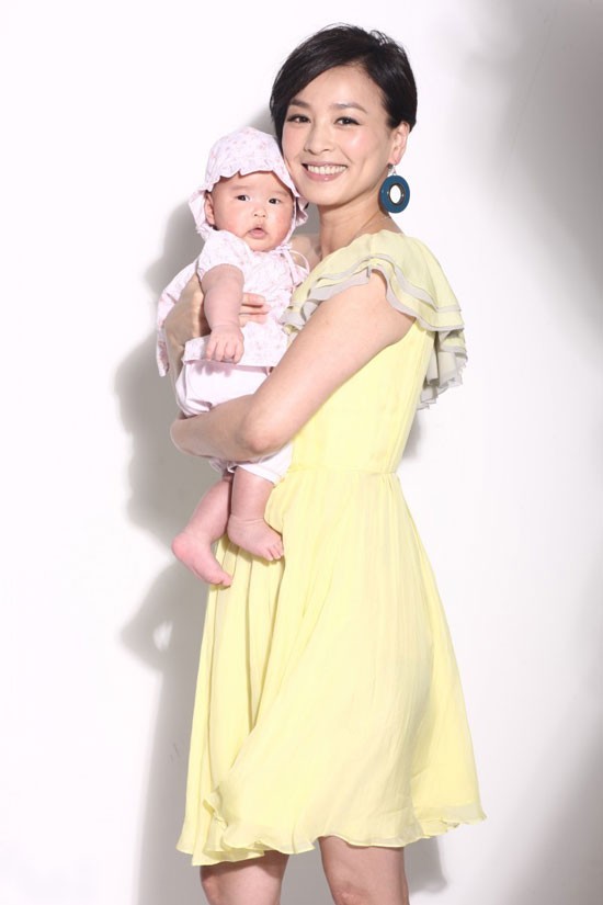 张庭酒窝女神到微商女王：百亿传销帝国轰然倒塌，华丽伪装终被撕开