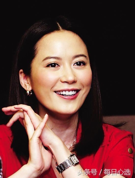 # 二十年后依然被催婚，俞飞鸿的清醒撕开了多少遮羞布