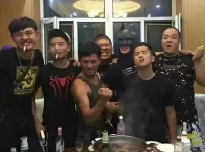 某社交平台关于李宏毅演技讨论的网友观点截图