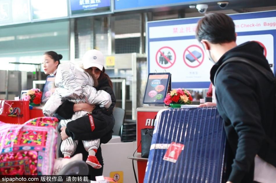 兜兜转转七年，这张结婚照藏着多少真心