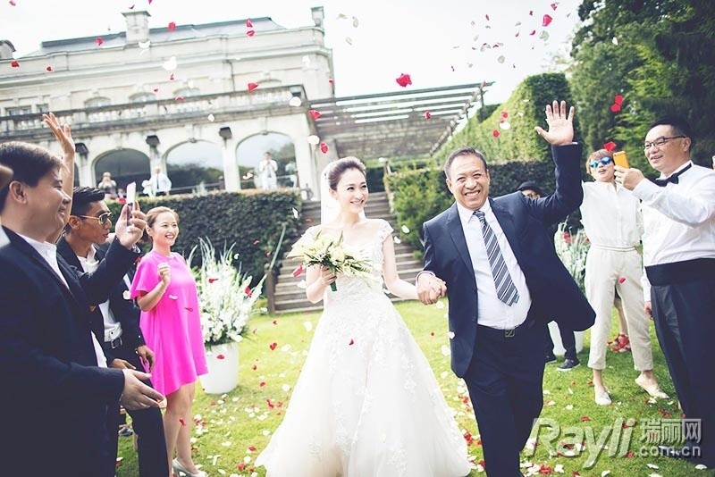 李小冉与现任丈夫徐佳宁婚礼照片