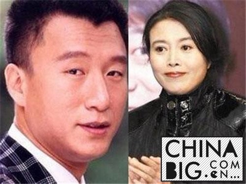 影后为他下跪求角色，爆红后一句“你觉得我们配吗”结束三年情