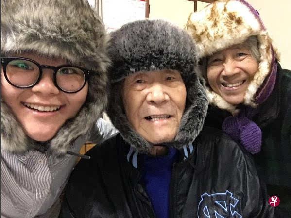 杜玉明与家人合影或生活中温情瞬间